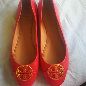 NWOT Tory Burch Chelsea cap-toe ballet flat